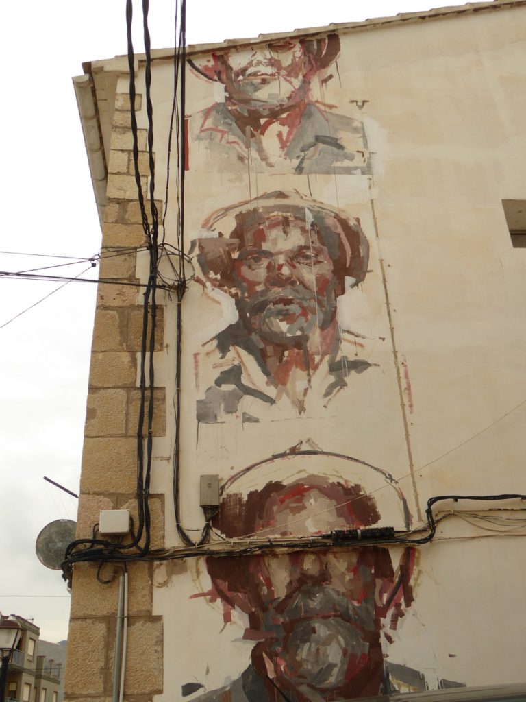 BORONDO - Fanzara - Av. José Antonio & carrer Vallat